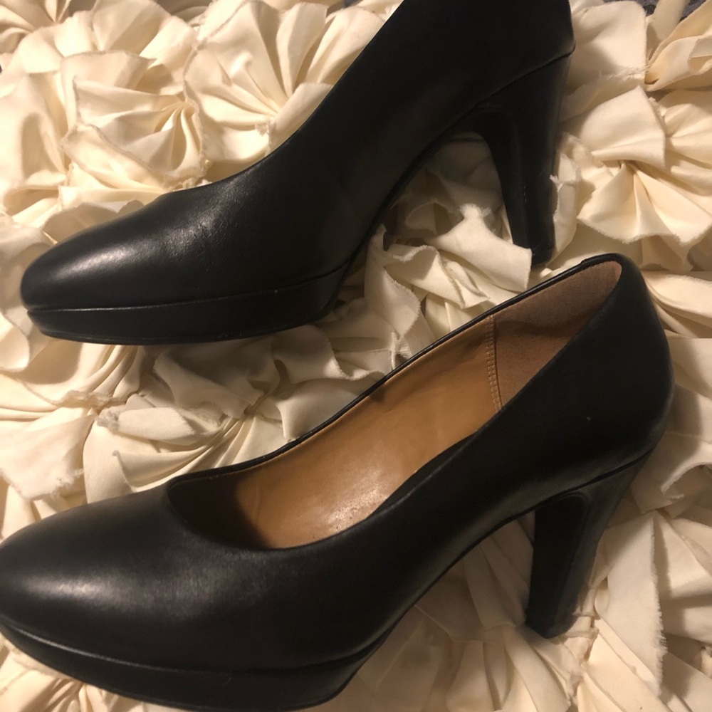 Clarks Black Leather Platform Pumps